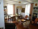 A 1/4 d'heure d'Uz�s, Maison en pierre de 320m� avec cour et terrasse 