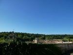 A 1/4 d'heure d'Uz�s, Maison en pierre de 320m� avec cour et terrasse 