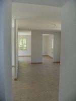 UZES- Dans domaine s�curis� avec piscine, appart. T4 