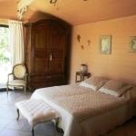 Etang de p�che sur 1ha 30 ares de terrain + Habitation.de plain pied 100m�