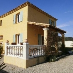 Style bastide pour cette villa r�cente!!!