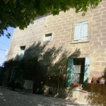 Mas � rafraichir  sur 822 m� de terrain!!!