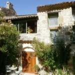 Maison de village � 8km d'Uz�s