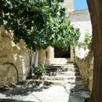 Maison d'artistes aux portes d'Uz�s
