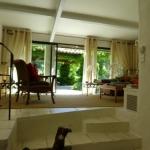 Maison en pierres trait�es en maison d'artiste