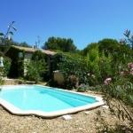deux villas dans un cadre verdoyant