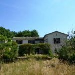 Villa 100m� hab. sur 2300m� � 30min d'Uz�s � 243000&euro;