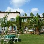 Bastide de 250m� sur 4500m�.