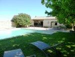 Uz�s � pied ! Maison de 280m�  + d�pendances sur 2000m� avec piscine  